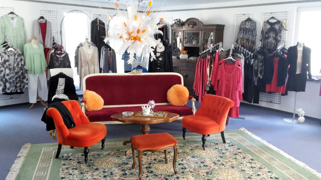 Blick in den großen Salon